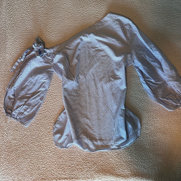 Banana Republic one shoulder 100% cotton puff sleeve SZ M white blue striped top - Picture 2 of 4